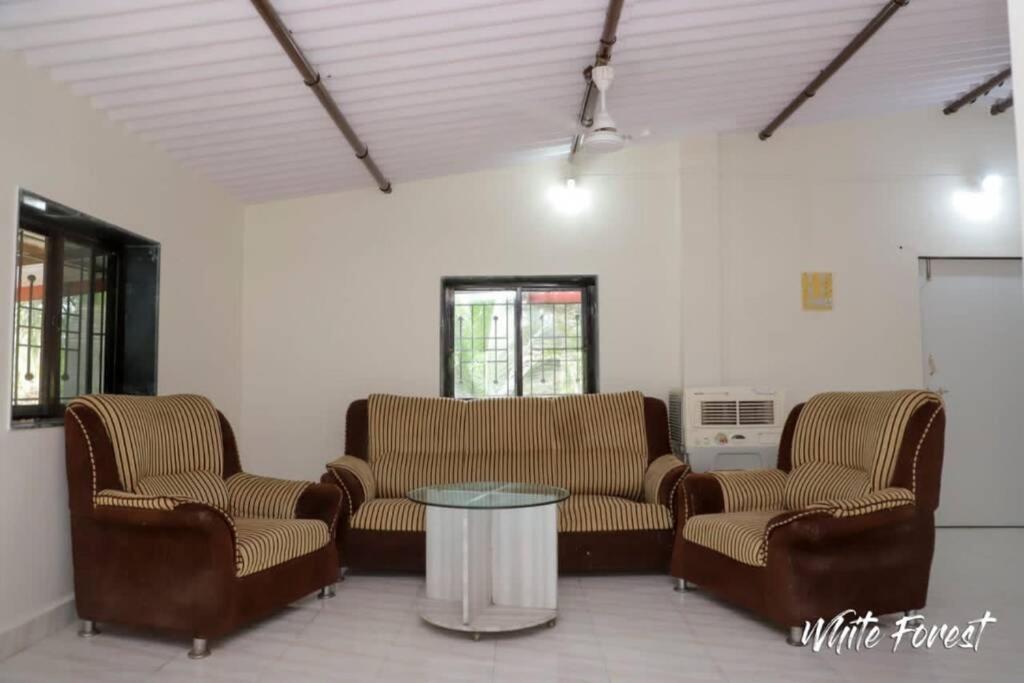 White Forest Farm House At Karjat Exterior photo